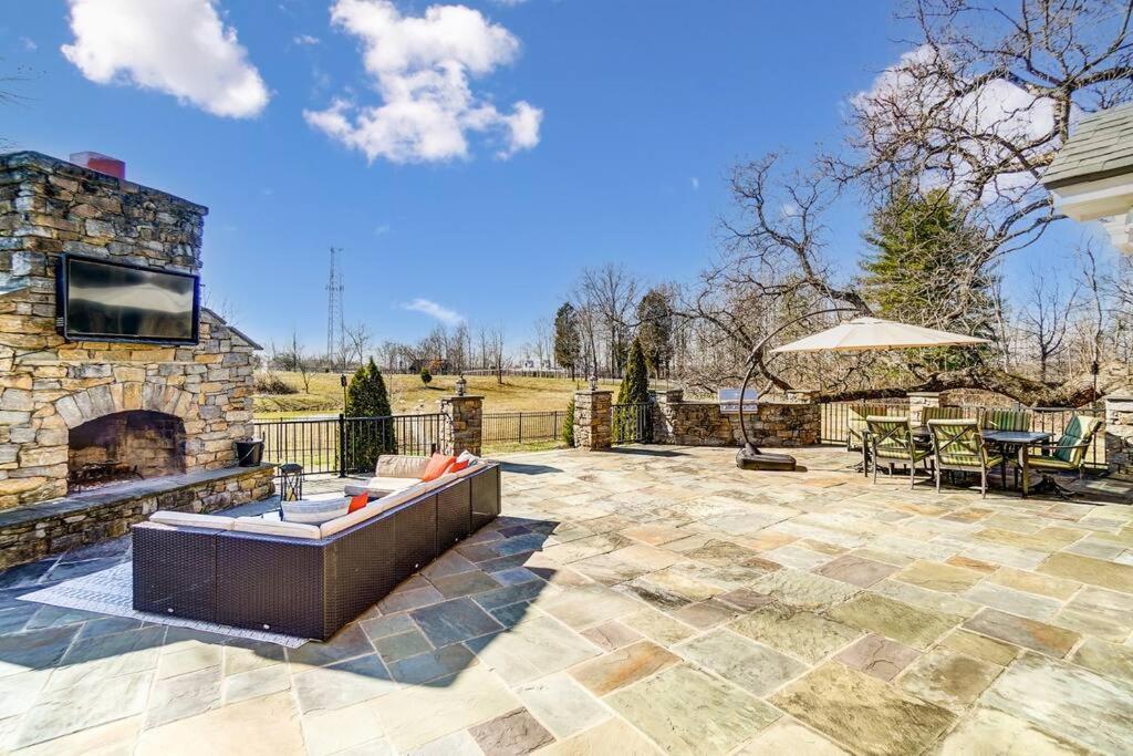 Beautiful Equestrian Estate Home W/ Hot Tub! Loveland Buitenkant foto